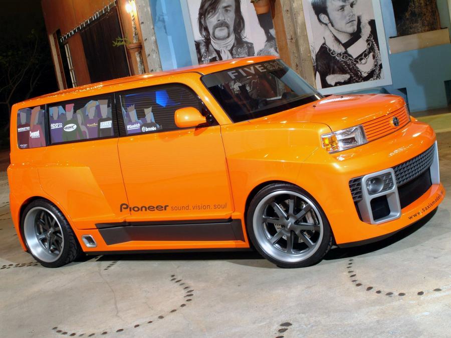  Scion xB DJ Widebody Concept by Five Axis 2005 года  (фото 12 из 12)